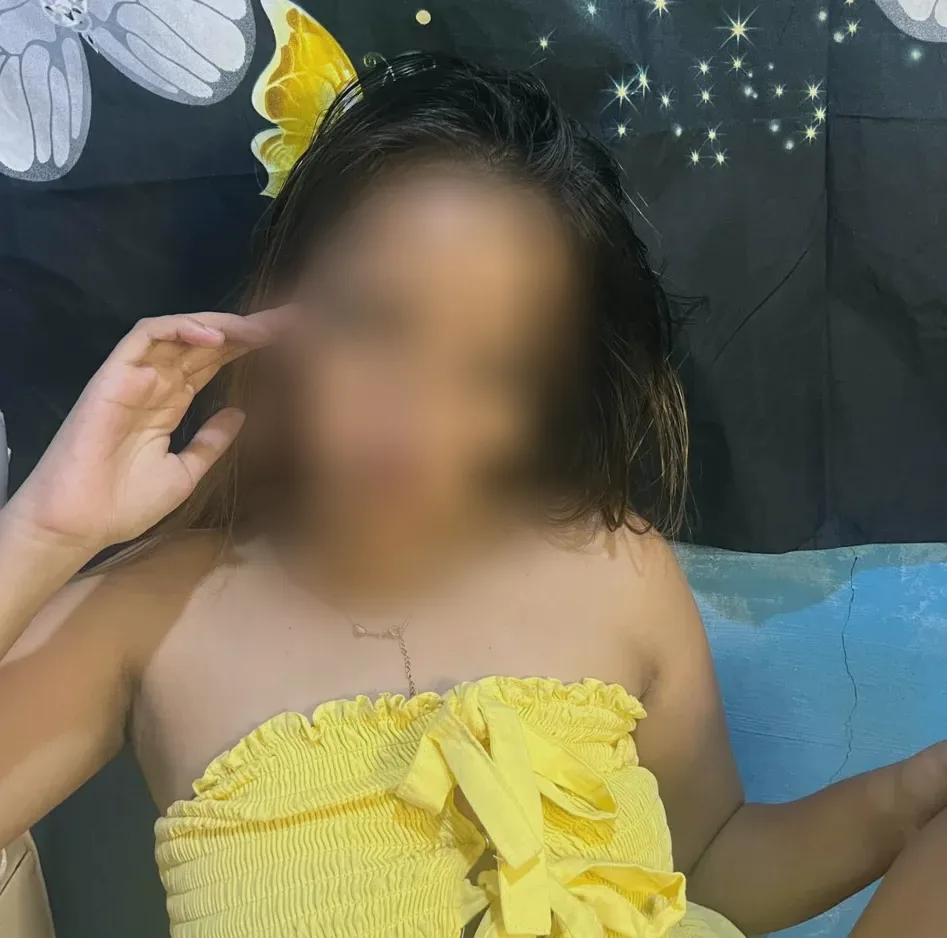 Ellen, 25