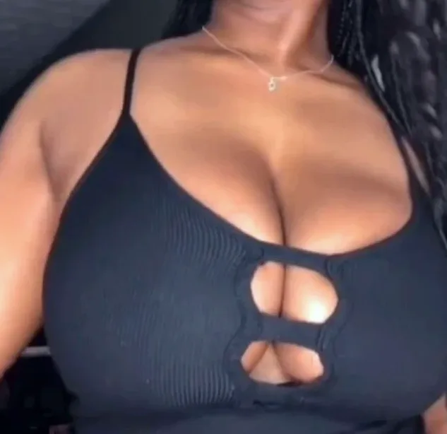 Jasmin, 25