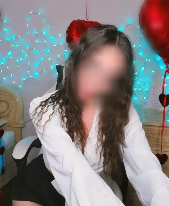 Nadia, 19