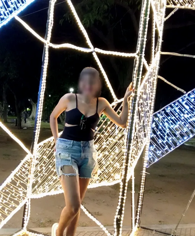 Nora, 34