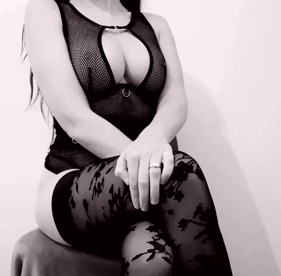 Sofia, 34
